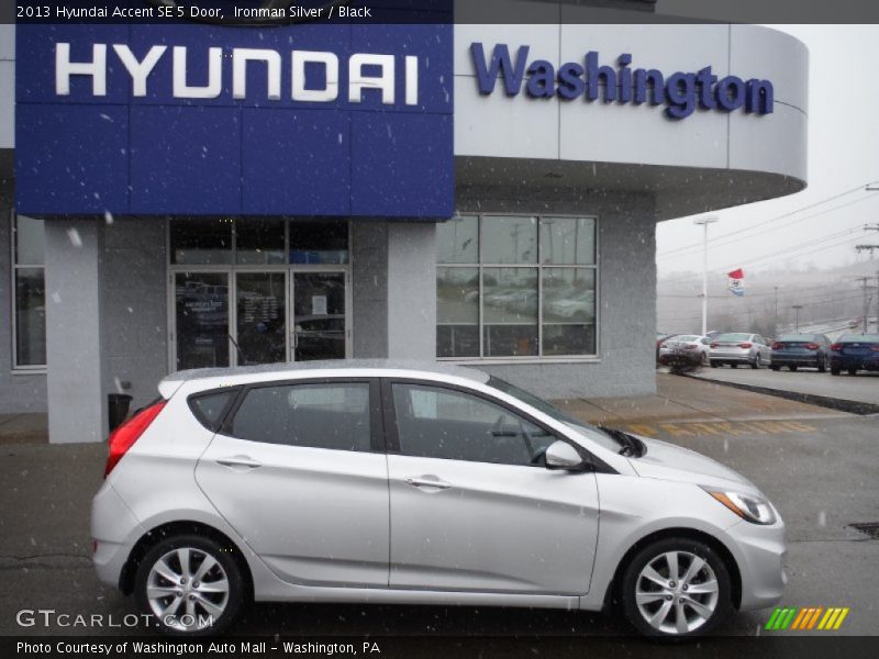 Ironman Silver / Black 2013 Hyundai Accent SE 5 Door