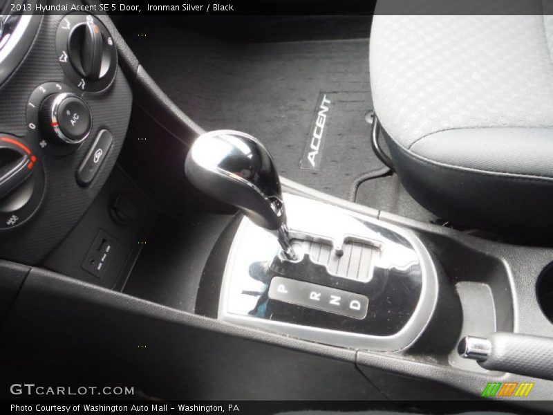 Ironman Silver / Black 2013 Hyundai Accent SE 5 Door