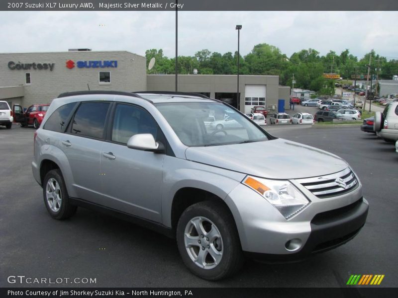 Majestic Silver Metallic / Grey 2007 Suzuki XL7 Luxury AWD