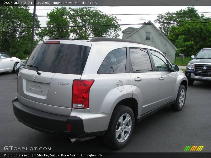 Majestic Silver Metallic / Grey 2007 Suzuki XL7 Luxury AWD