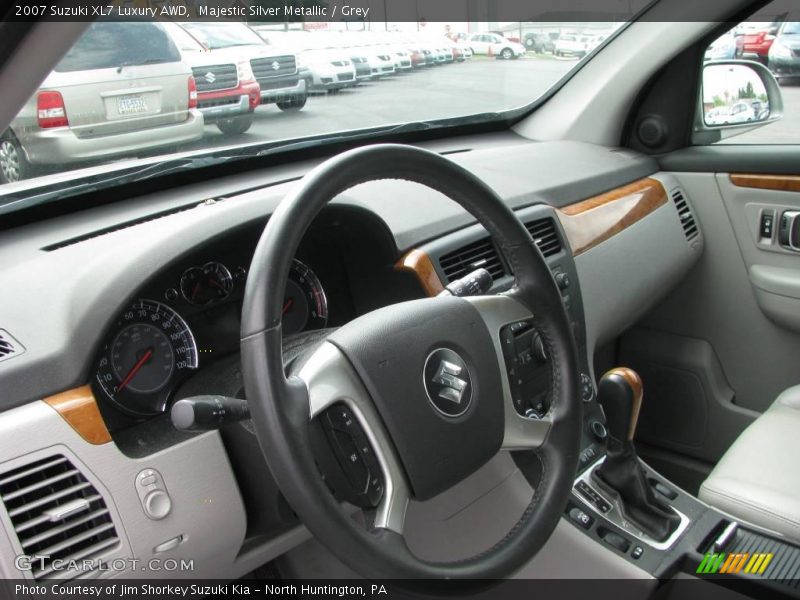 Majestic Silver Metallic / Grey 2007 Suzuki XL7 Luxury AWD