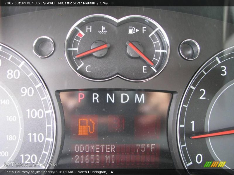 Majestic Silver Metallic / Grey 2007 Suzuki XL7 Luxury AWD