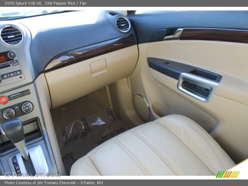 Chili Pepper Red / Tan 2009 Saturn VUE XE