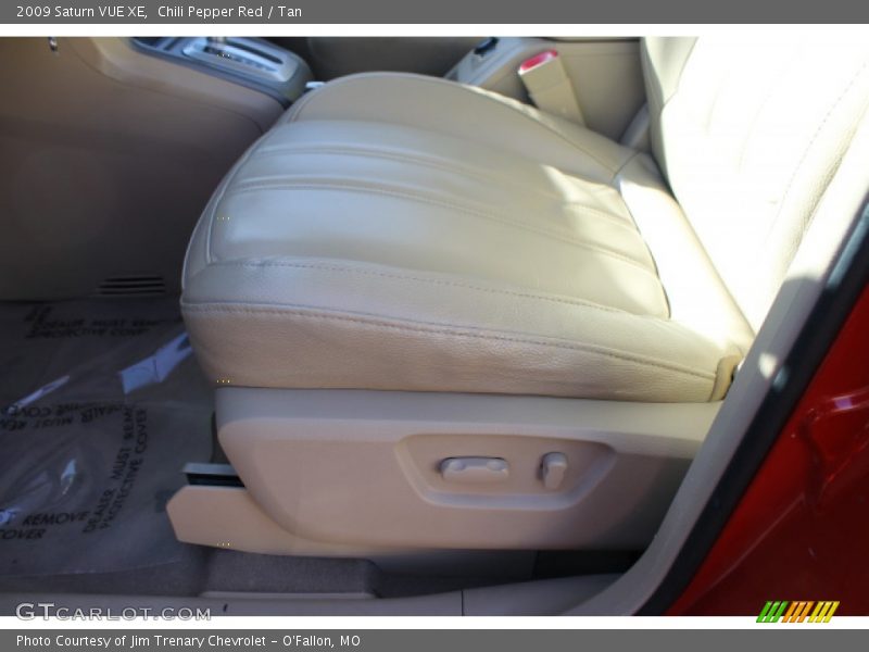 Chili Pepper Red / Tan 2009 Saturn VUE XE