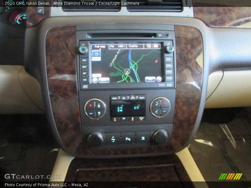 White Diamond Tricoat / Cocoa/Light Cashmere 2010 GMC Yukon Denali