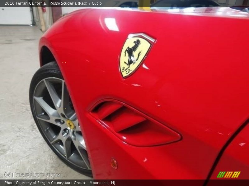 Rosso Scuderia (Red) / Cuoio 2010 Ferrari California