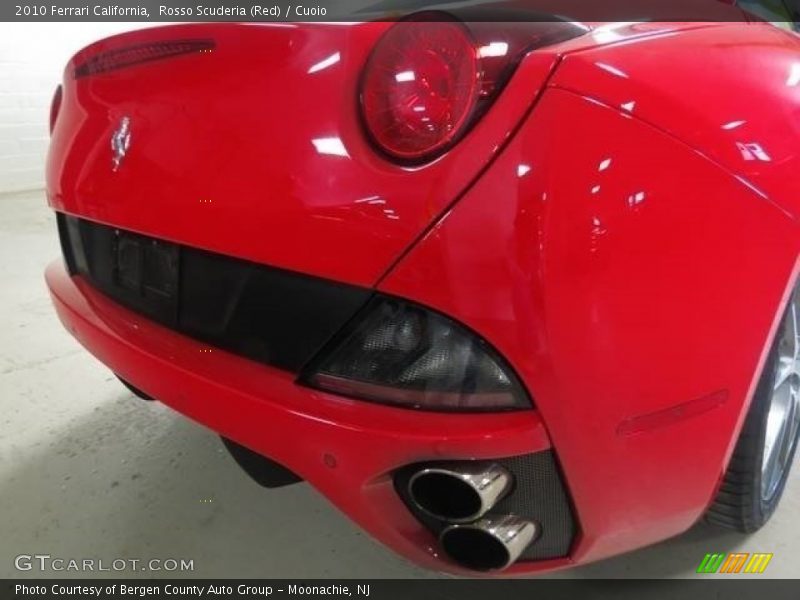 Rosso Scuderia (Red) / Cuoio 2010 Ferrari California