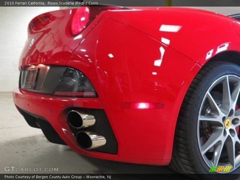 Rosso Scuderia (Red) / Cuoio 2010 Ferrari California