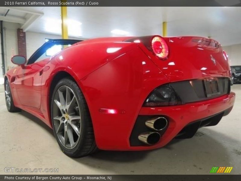 Rosso Scuderia (Red) / Cuoio 2010 Ferrari California