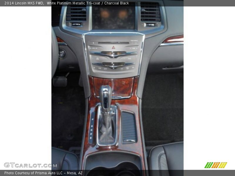 White Platinum Metallic Tri-coat / Charcoal Black 2014 Lincoln MKS FWD