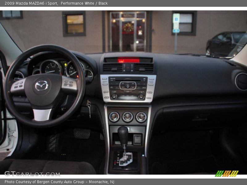 Performance White / Black 2009 Mazda MAZDA6 i Sport