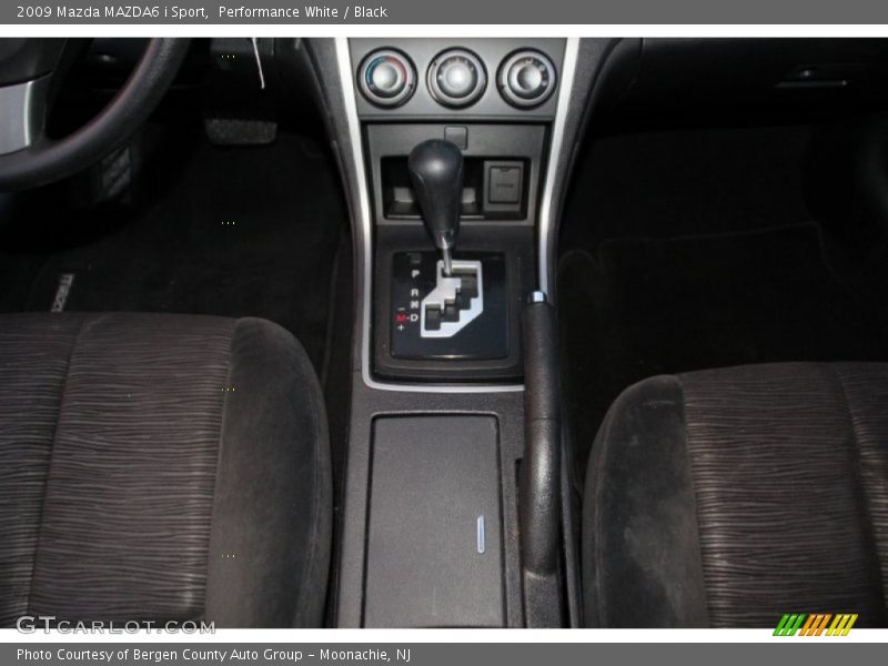 Performance White / Black 2009 Mazda MAZDA6 i Sport