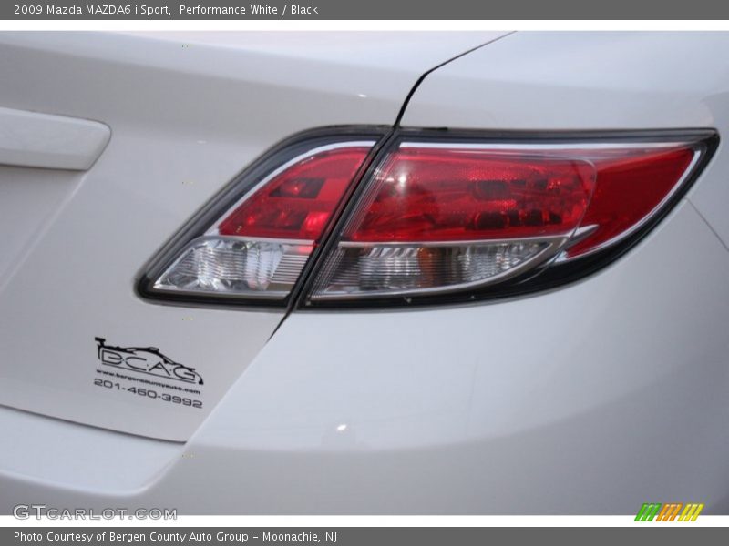 Performance White / Black 2009 Mazda MAZDA6 i Sport