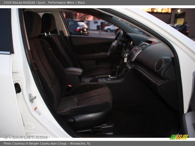 Performance White / Black 2009 Mazda MAZDA6 i Sport