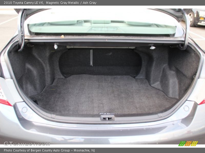 Magnetic Gray Metallic / Ash Gray 2010 Toyota Camry LE V6