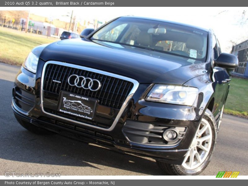 Brilliant Black / Cardamom Beige 2010 Audi Q5 3.2 quattro
