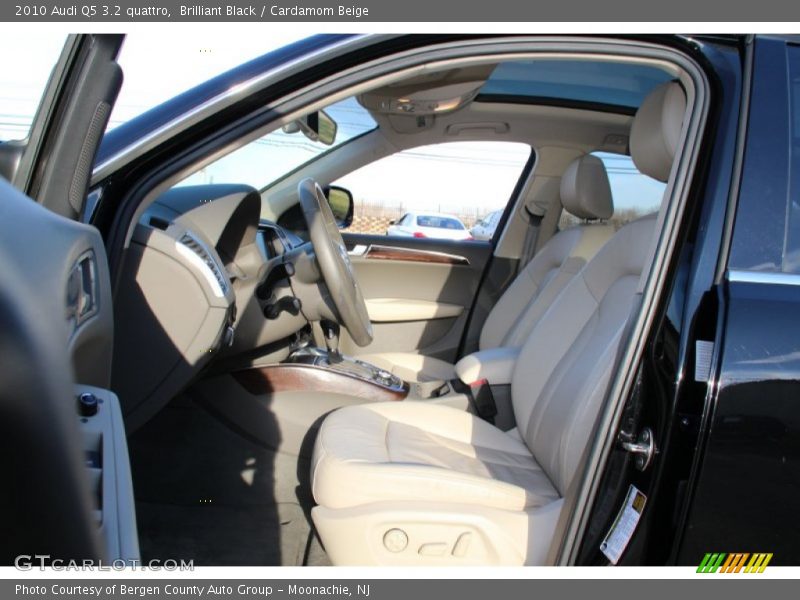 Brilliant Black / Cardamom Beige 2010 Audi Q5 3.2 quattro