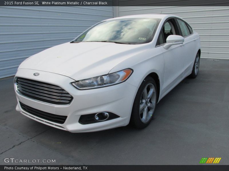 White Platinum Metallic / Charcoal Black 2015 Ford Fusion SE