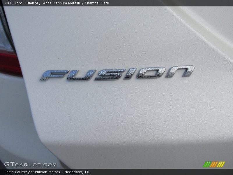 White Platinum Metallic / Charcoal Black 2015 Ford Fusion SE