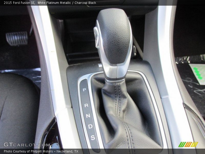 White Platinum Metallic / Charcoal Black 2015 Ford Fusion SE