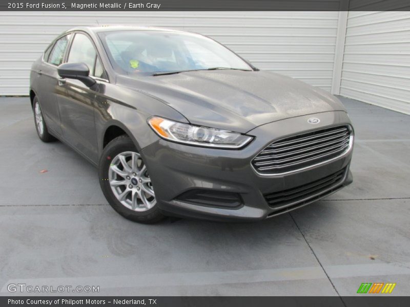 Magnetic Metallic / Earth Gray 2015 Ford Fusion S
