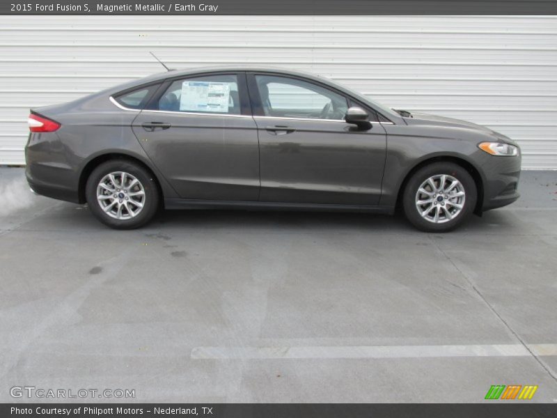  2015 Fusion S Magnetic Metallic