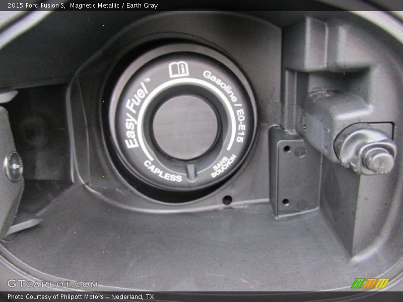 Magnetic Metallic / Earth Gray 2015 Ford Fusion S