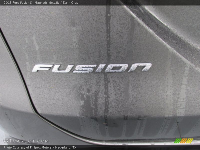 Magnetic Metallic / Earth Gray 2015 Ford Fusion S