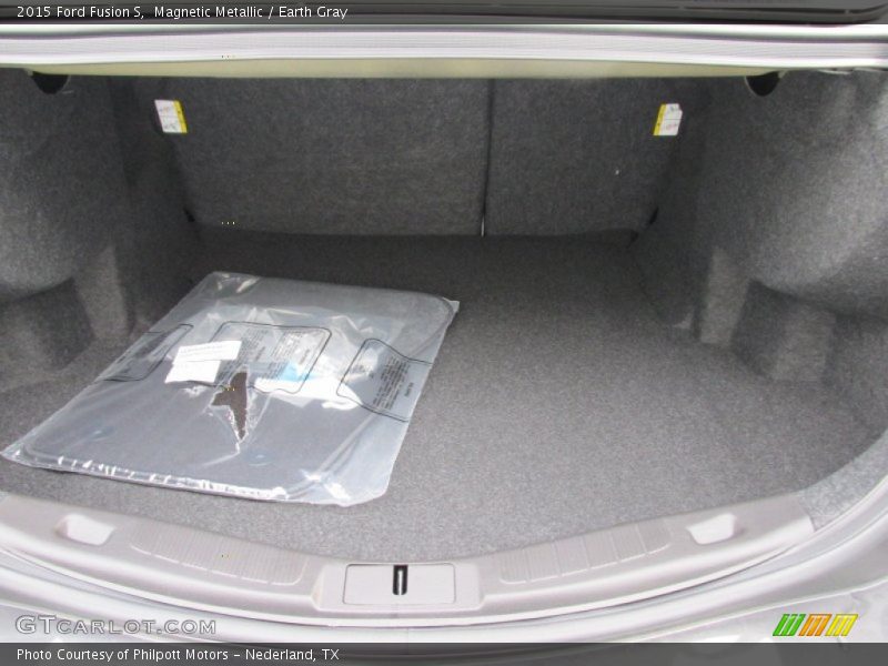 Magnetic Metallic / Earth Gray 2015 Ford Fusion S