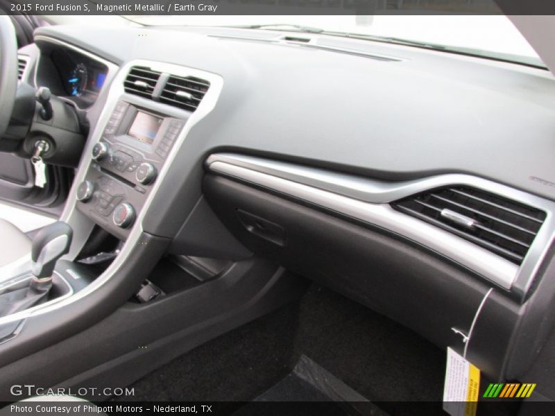 Magnetic Metallic / Earth Gray 2015 Ford Fusion S
