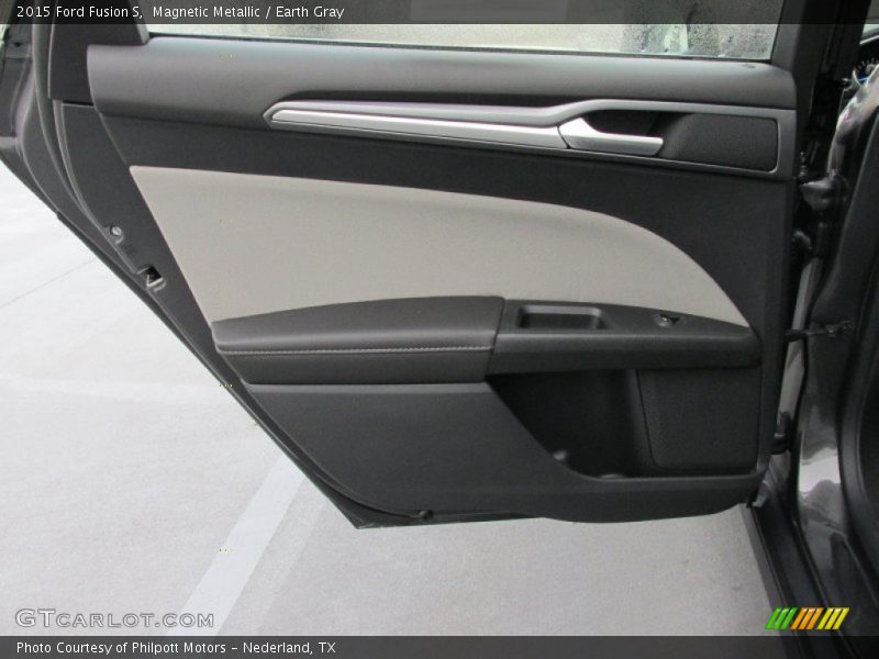 Magnetic Metallic / Earth Gray 2015 Ford Fusion S