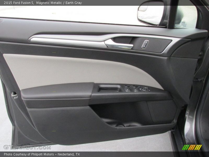 Door Panel of 2015 Fusion S
