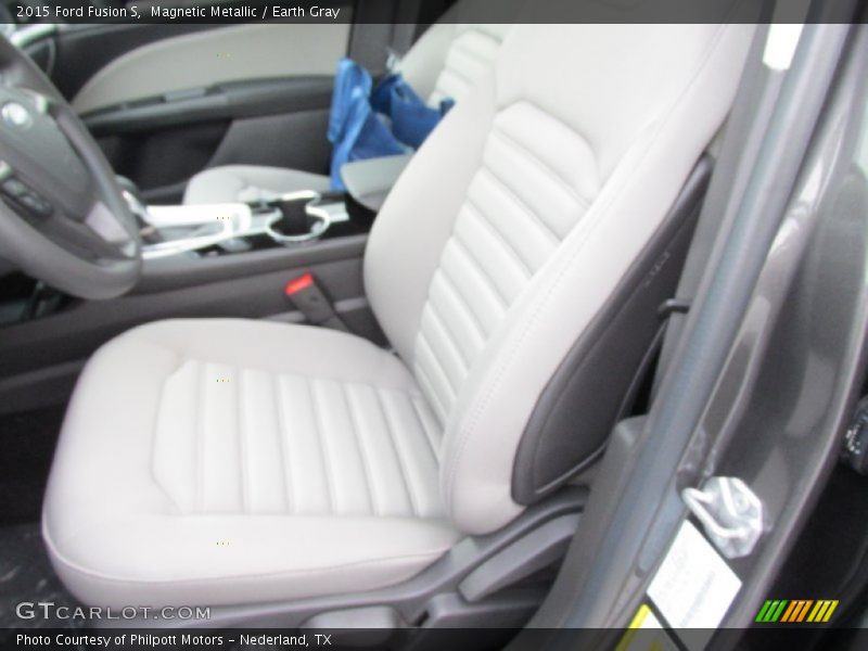 Magnetic Metallic / Earth Gray 2015 Ford Fusion S