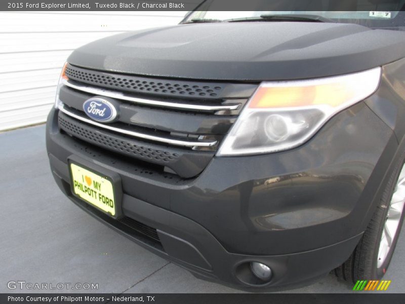 Tuxedo Black / Charcoal Black 2015 Ford Explorer Limited