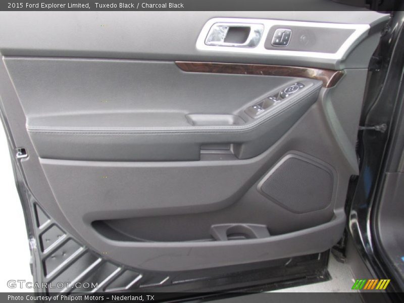 Tuxedo Black / Charcoal Black 2015 Ford Explorer Limited