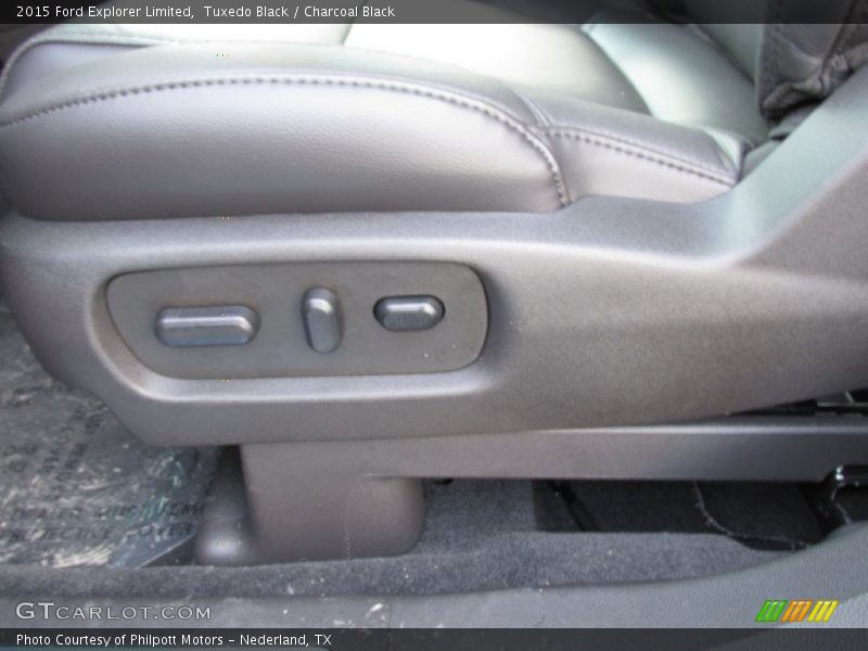 Tuxedo Black / Charcoal Black 2015 Ford Explorer Limited