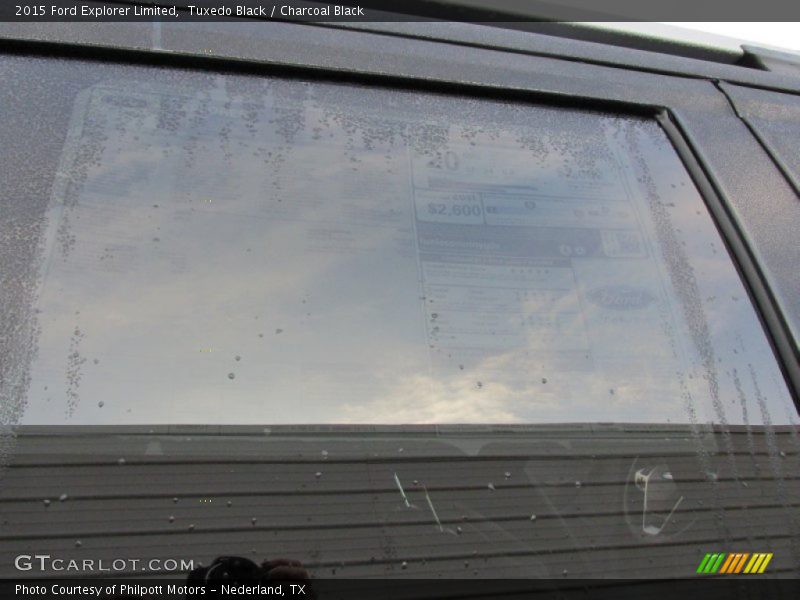 Tuxedo Black / Charcoal Black 2015 Ford Explorer Limited