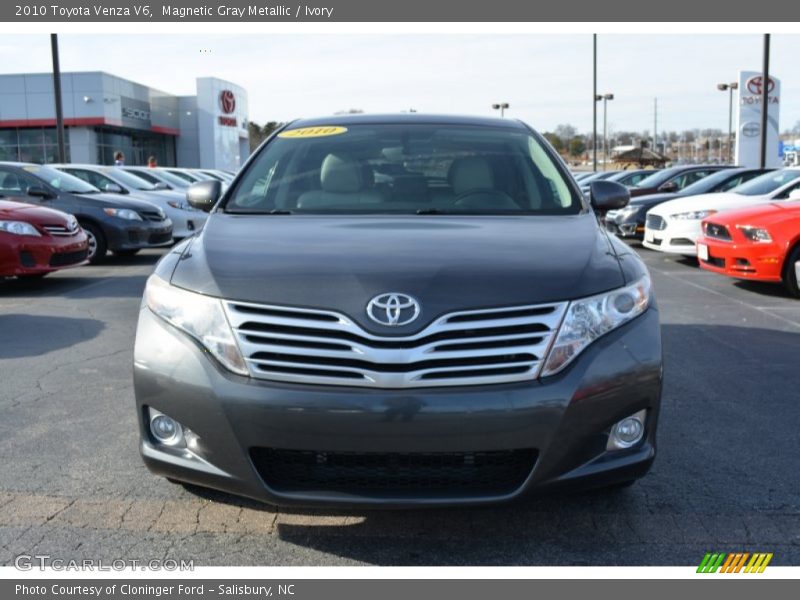 Magnetic Gray Metallic / Ivory 2010 Toyota Venza V6