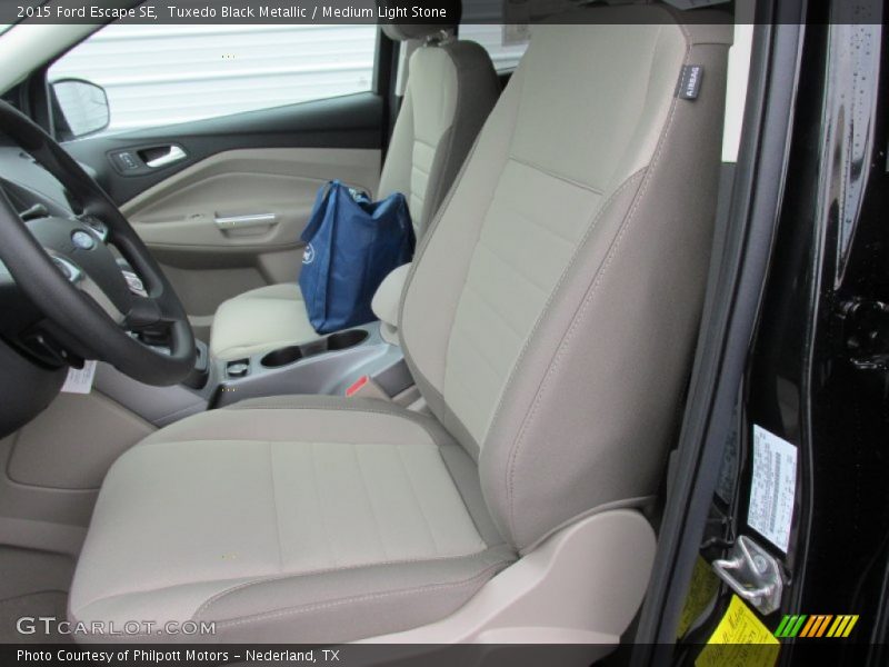 Tuxedo Black Metallic / Medium Light Stone 2015 Ford Escape SE