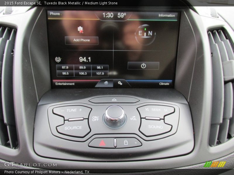 Tuxedo Black Metallic / Medium Light Stone 2015 Ford Escape SE