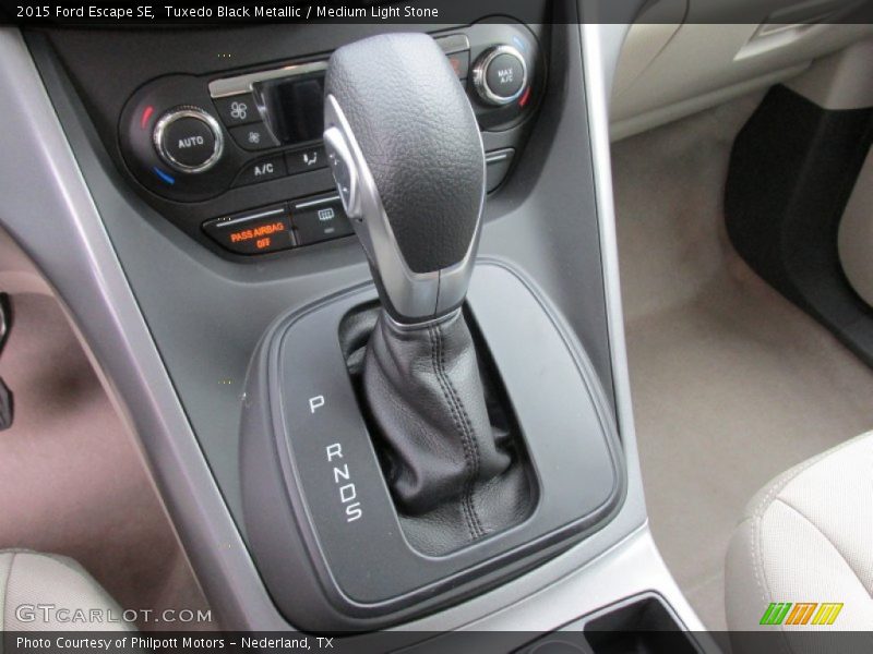 Tuxedo Black Metallic / Medium Light Stone 2015 Ford Escape SE