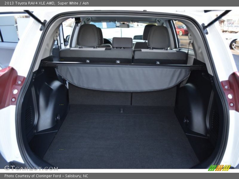 Super White / Ash 2013 Toyota RAV4 XLE AWD