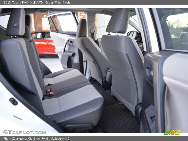 Super White / Ash 2013 Toyota RAV4 XLE AWD