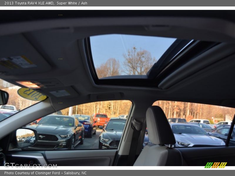 Super White / Ash 2013 Toyota RAV4 XLE AWD