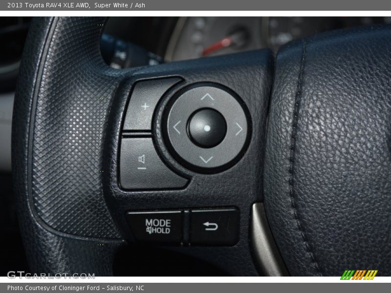 Super White / Ash 2013 Toyota RAV4 XLE AWD