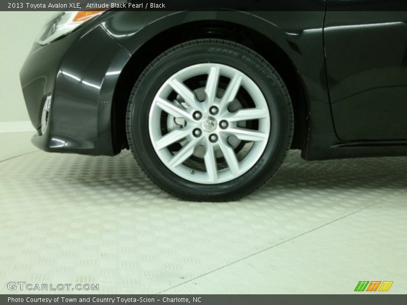 Attitude Black Pearl / Black 2013 Toyota Avalon XLE