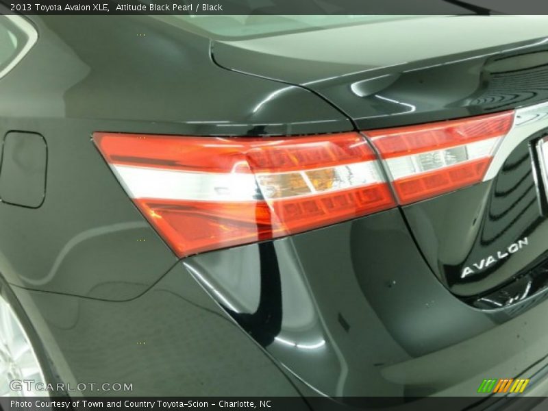 Attitude Black Pearl / Black 2013 Toyota Avalon XLE