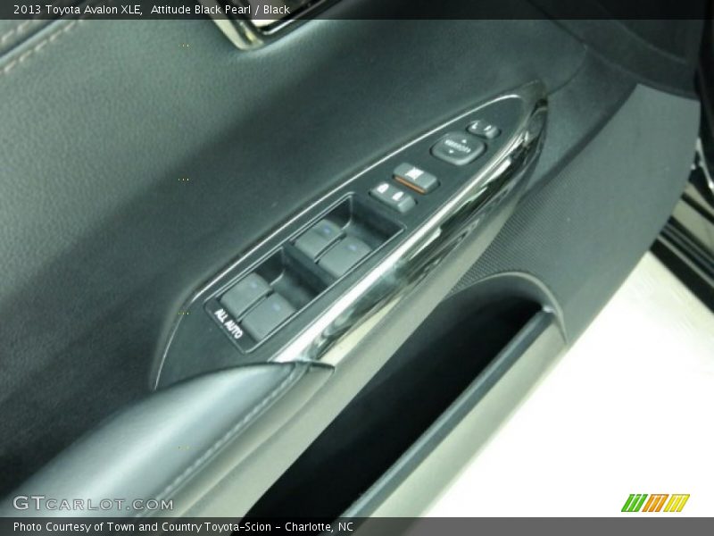 Attitude Black Pearl / Black 2013 Toyota Avalon XLE