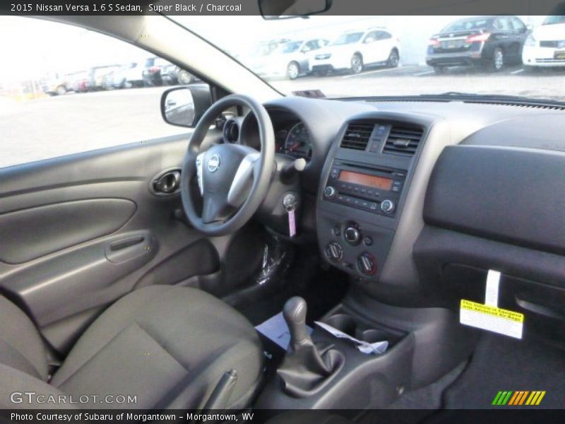 Super Black / Charcoal 2015 Nissan Versa 1.6 S Sedan