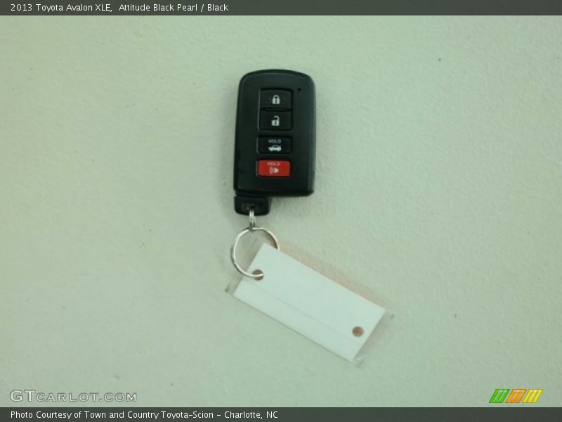 Attitude Black Pearl / Black 2013 Toyota Avalon XLE